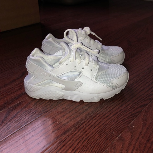 Nike Other - Nike Hurauches